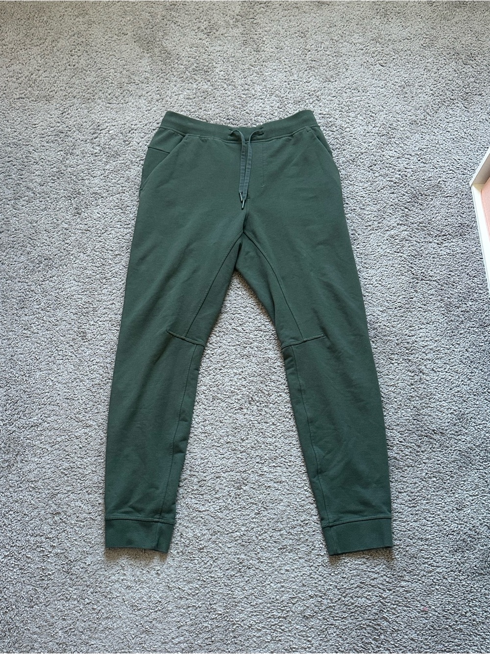 Lululemon Men’s Green city sweat Jogger Pants M  29" Inseam